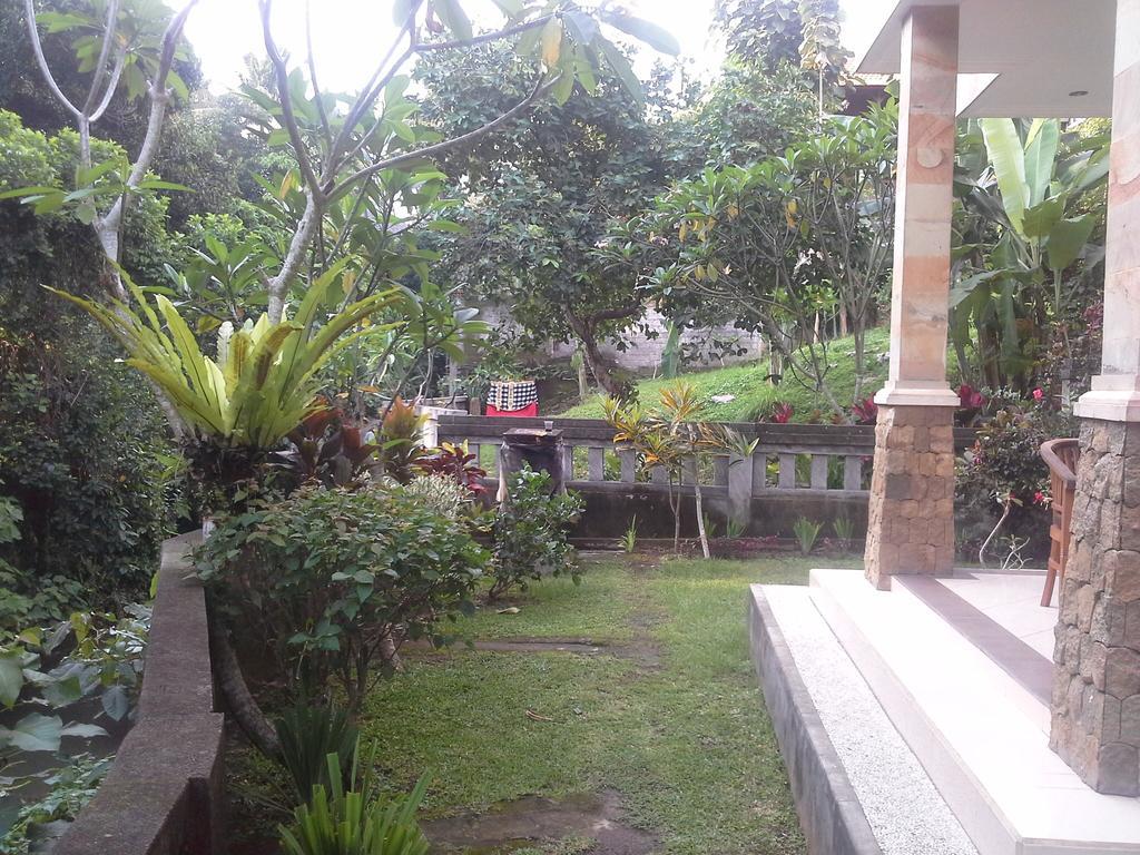 Dewi Ayu Casa de hóspedes
