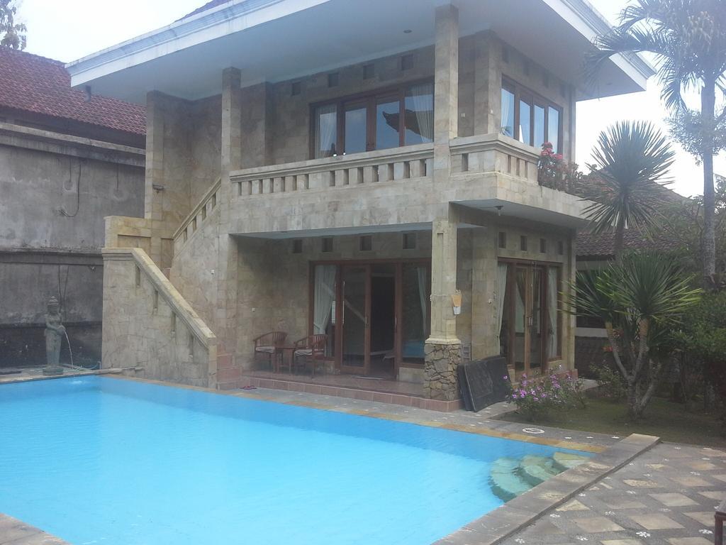 Dewi Ayu Casa de hóspedes 3*